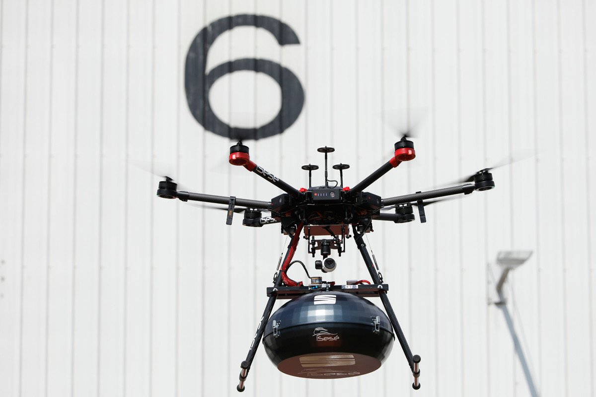 SEAT usa drones para el transporte de piezas