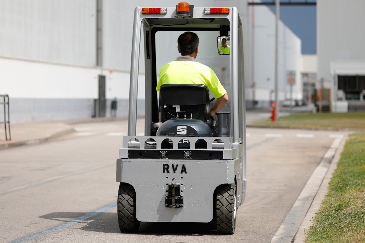 SEAT usa drones para el transporte de piezas