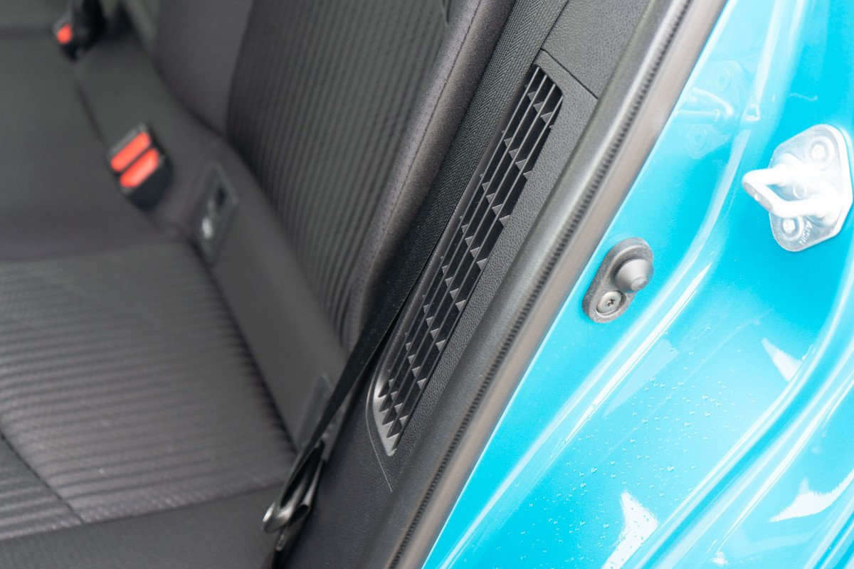 Prueba Toyota Prius Plug-in, autonomía, techo solar y precio