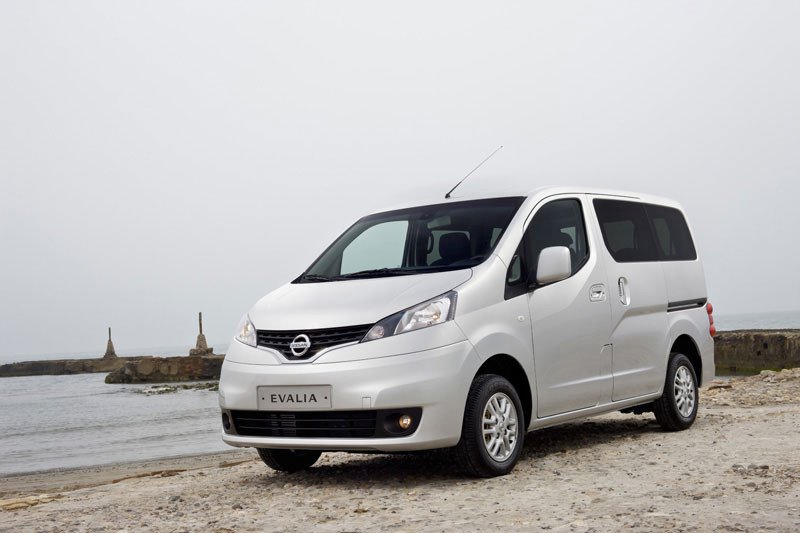 Prueba: Nissan Evalia, un siete plazas barato
