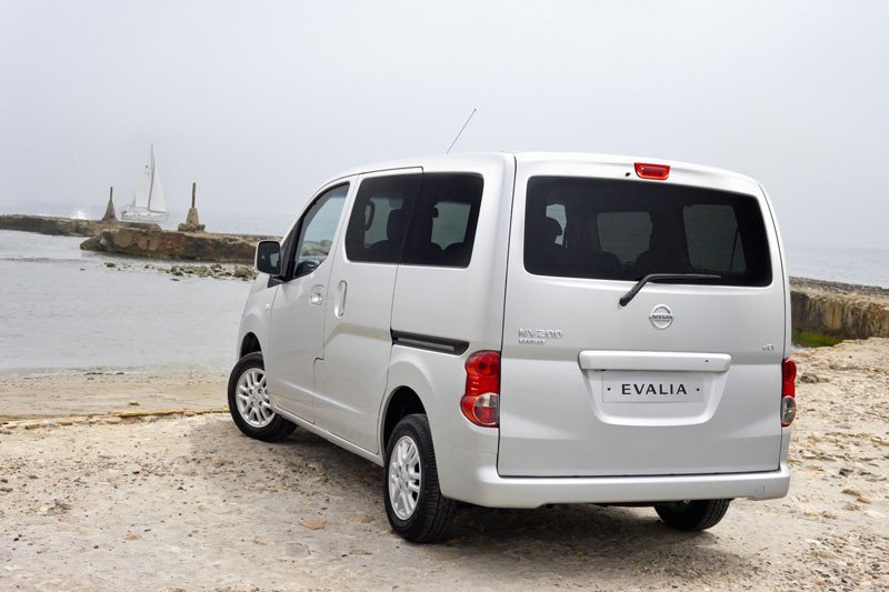 Prueba: Nissan Evalia, un siete plazas barato