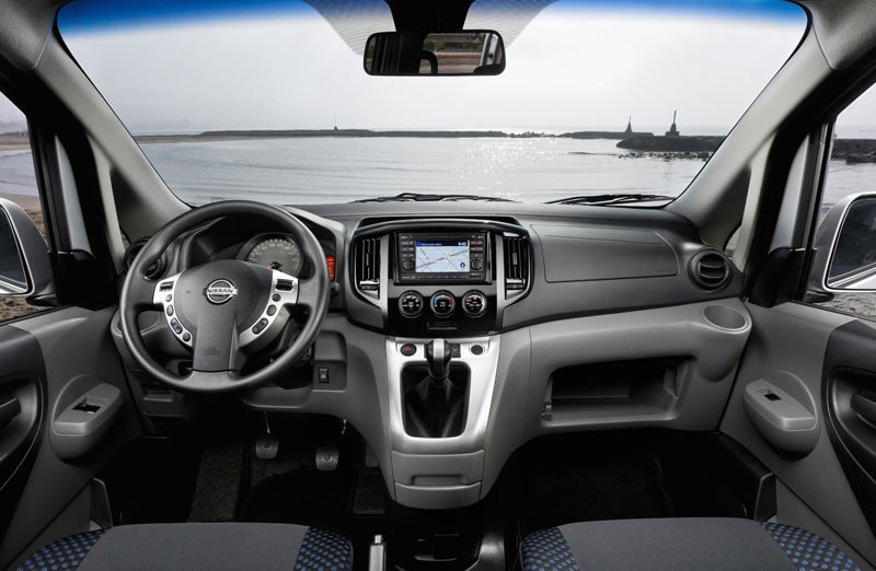Prueba: Nissan Evalia, un siete plazas barato