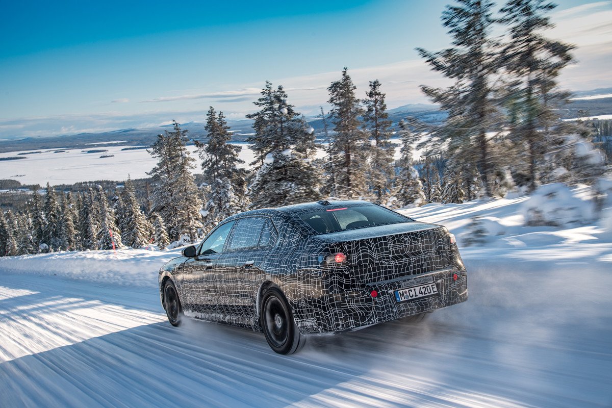 Novedades 2022: primeras imágenes del nuevo BMW i7
