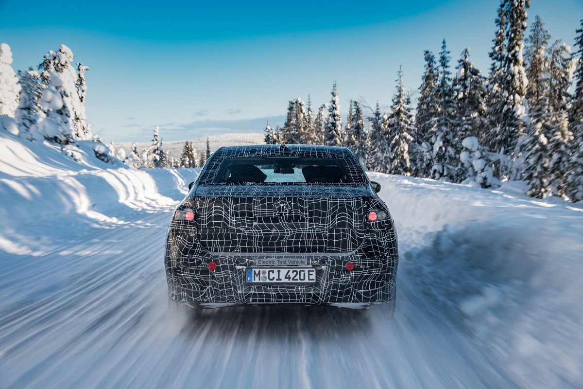 Novedades 2022: primeras imágenes del nuevo BMW i7