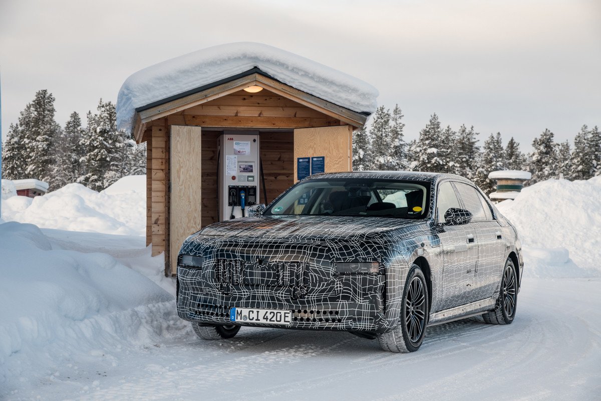 Novedades 2022: primeras imágenes del nuevo BMW i7