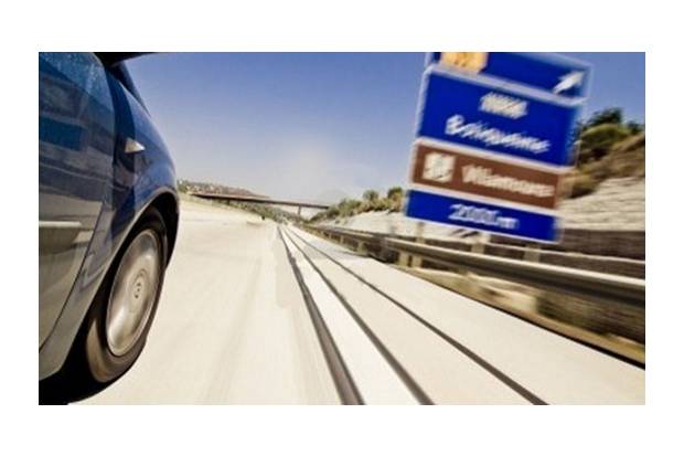 ¿Es necesario aumentar la letra de las señales para evitar accidentes?