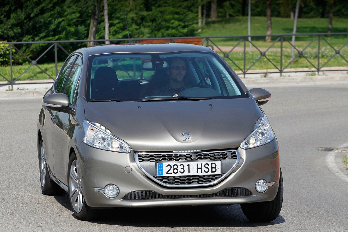 Qué coche compro: Peugeot 208 1.0 VTi vs 1.2 VTi Qué coche compro: Peugeot 208 1.0 VTi vs 1.2 VTi