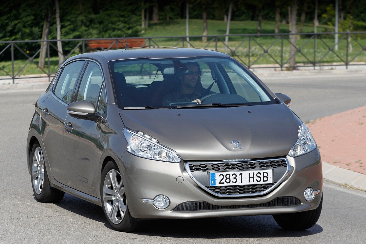 Qué coche compro: Peugeot 208 1.0 VTi vs 1.2 VTi Qué coche compro: Peugeot 208 1.0 VTi vs 1.2 VTi