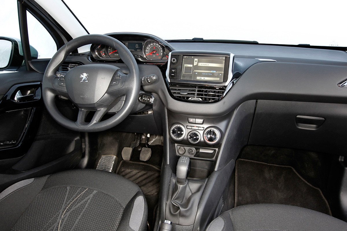 Qué coche compro: Peugeot 208 1.0 VTi vs 1.2 VTi Qué coche compro: Peugeot 208 1.0 VTi vs 1.2 VTi