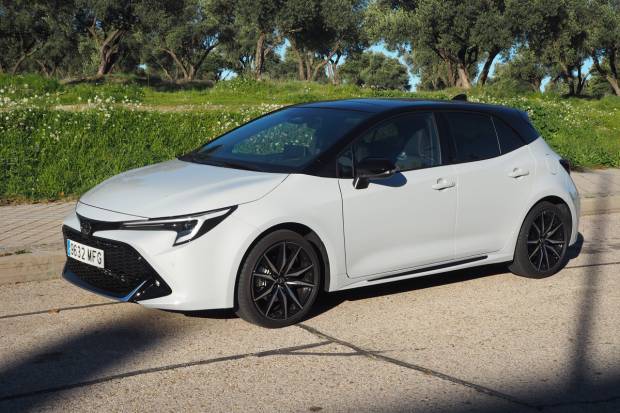 Prueba y opinión Toyota Corolla: el compacto más vendido con un híbrido muy ahorrador