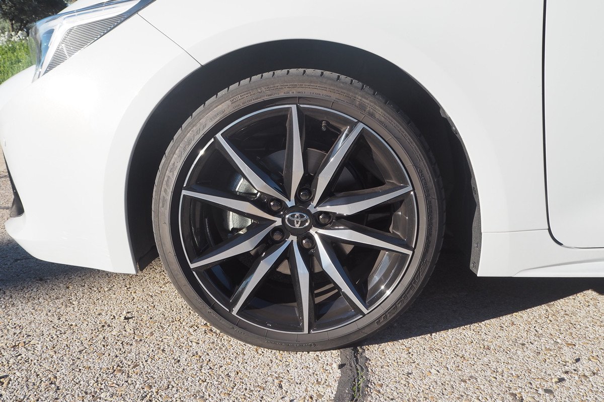 Prueba y opinión Toyota Corolla: el compacto más vendido con un híbrido muy ahorrador