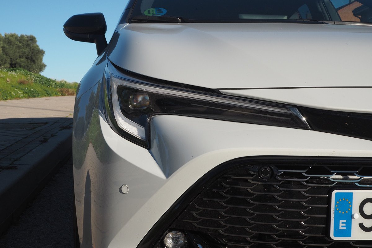 Prueba y opinión Toyota Corolla: el compacto más vendido con un híbrido muy ahorrador