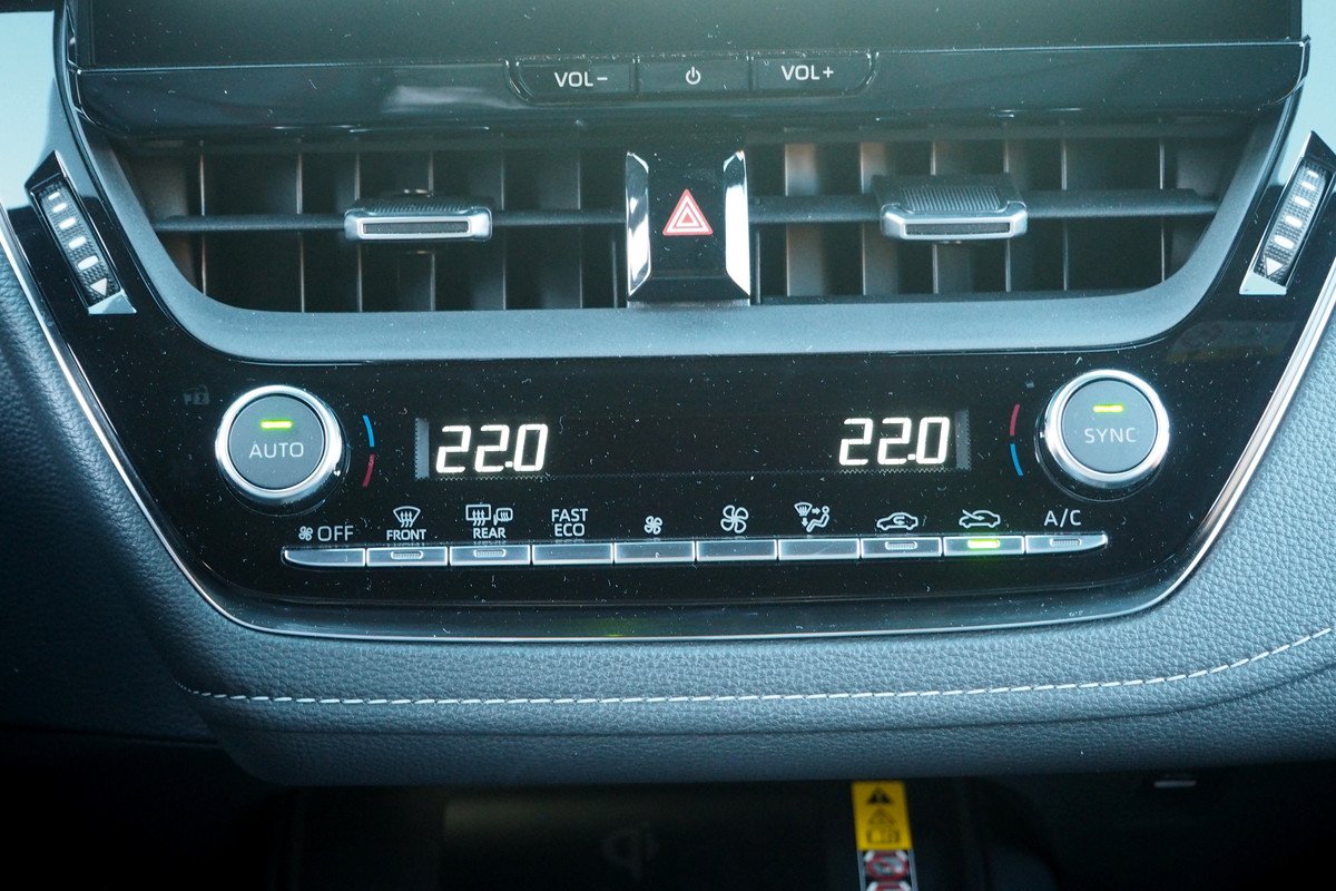 Prueba y opinión Toyota Corolla: el compacto más vendido con un híbrido muy ahorrador