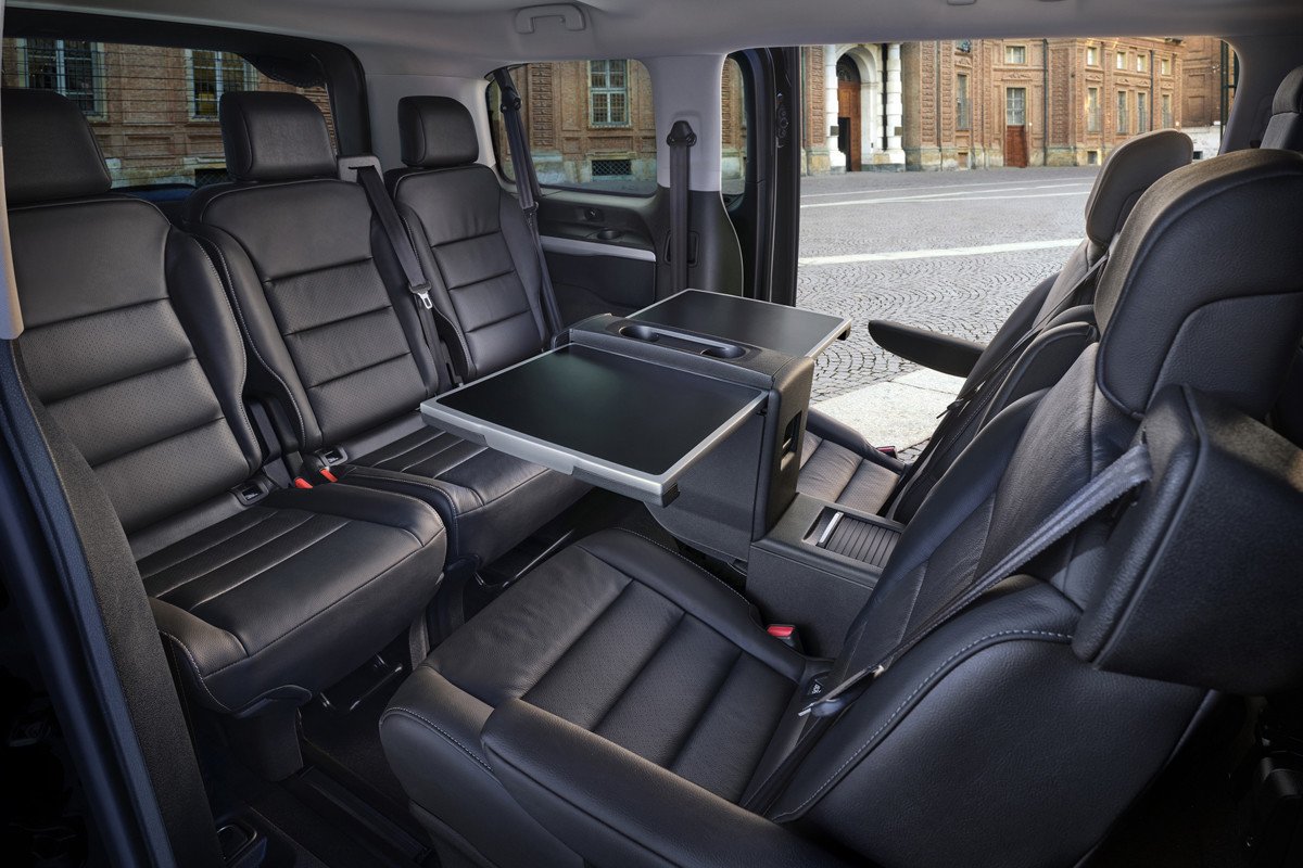 Así es el nuevo Fiat E-Ulysse: monovolumen eléctrico, configuraciones y precios