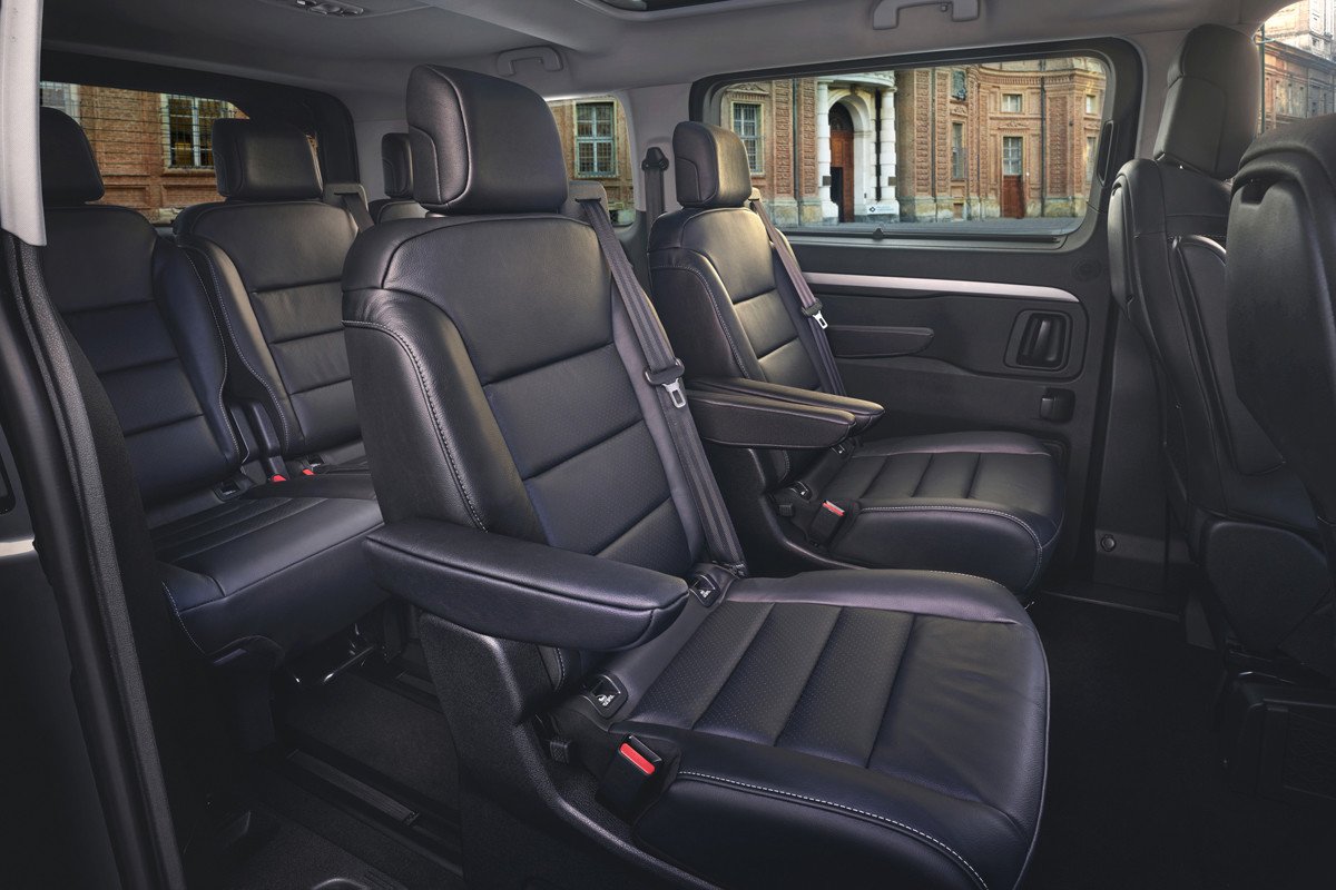 Así es el nuevo Fiat E-Ulysse: monovolumen eléctrico, configuraciones y precios