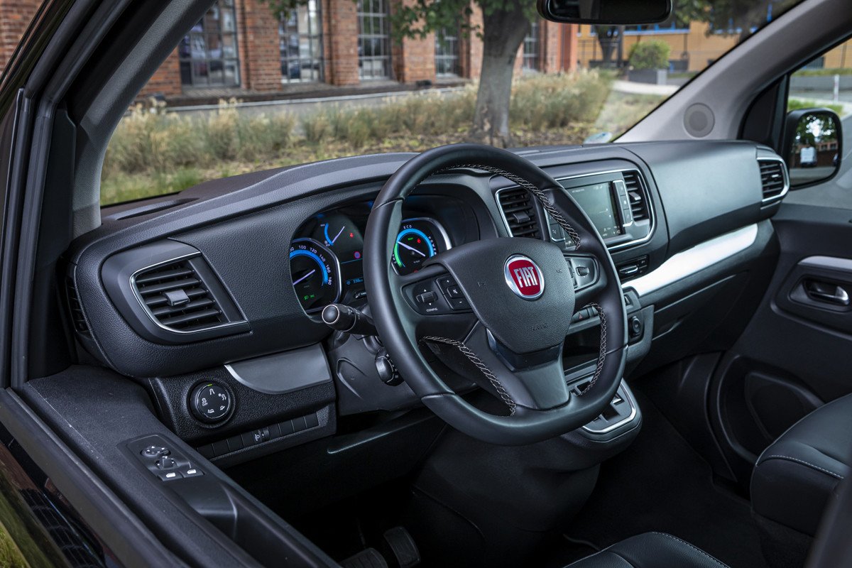 Así es el nuevo Fiat E-Ulysse: monovolumen eléctrico, configuraciones y precios