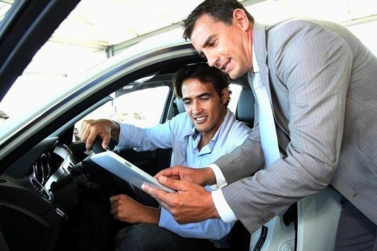 evitar ser estafado al comprar un coche usado