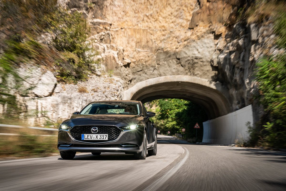 Prueba del Mazda 3 SKYACTIV-X: precios, equipamiento y opinión