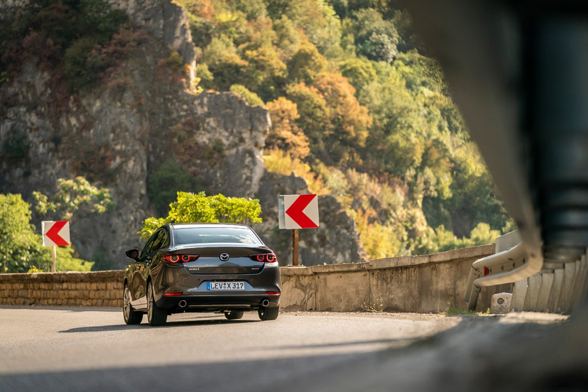 Prueba del Mazda 3 SKYACTIV-X: precios, equipamiento y opinión