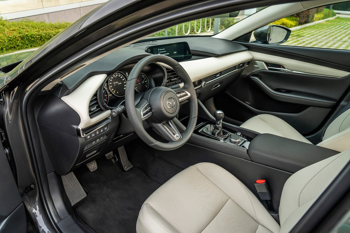 Prueba del Mazda 3 SKYACTIV-X: precios, equipamiento y opinión