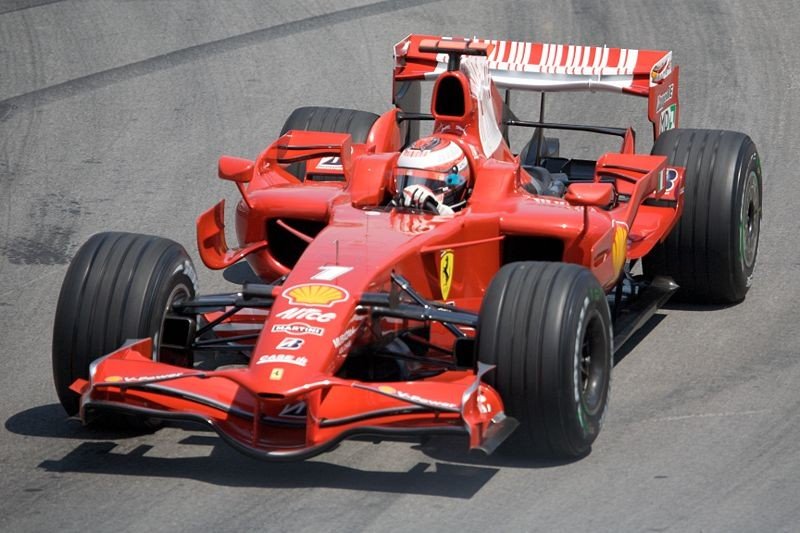 Fernando Alonso y su nuevo Ferrari