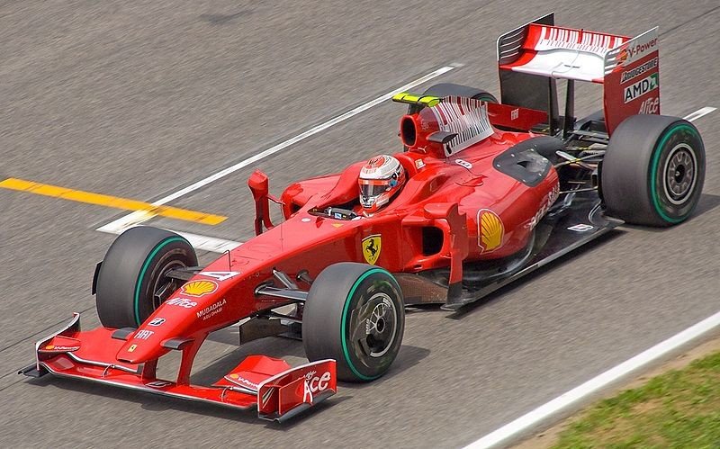 Fernando Alonso y su nuevo Ferrari