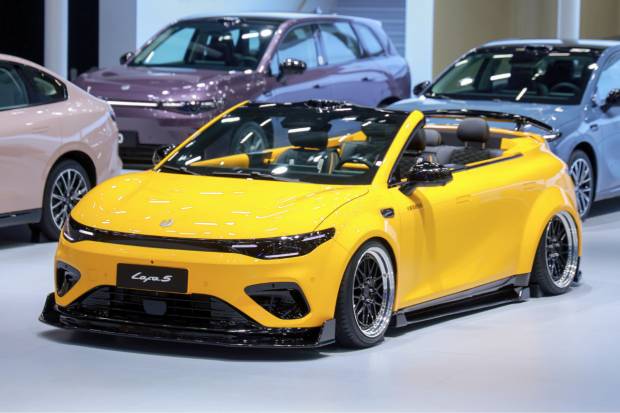 Leapmotor entiende el juego: el radical B05 Cabrio demuestra cómo llamar la atención