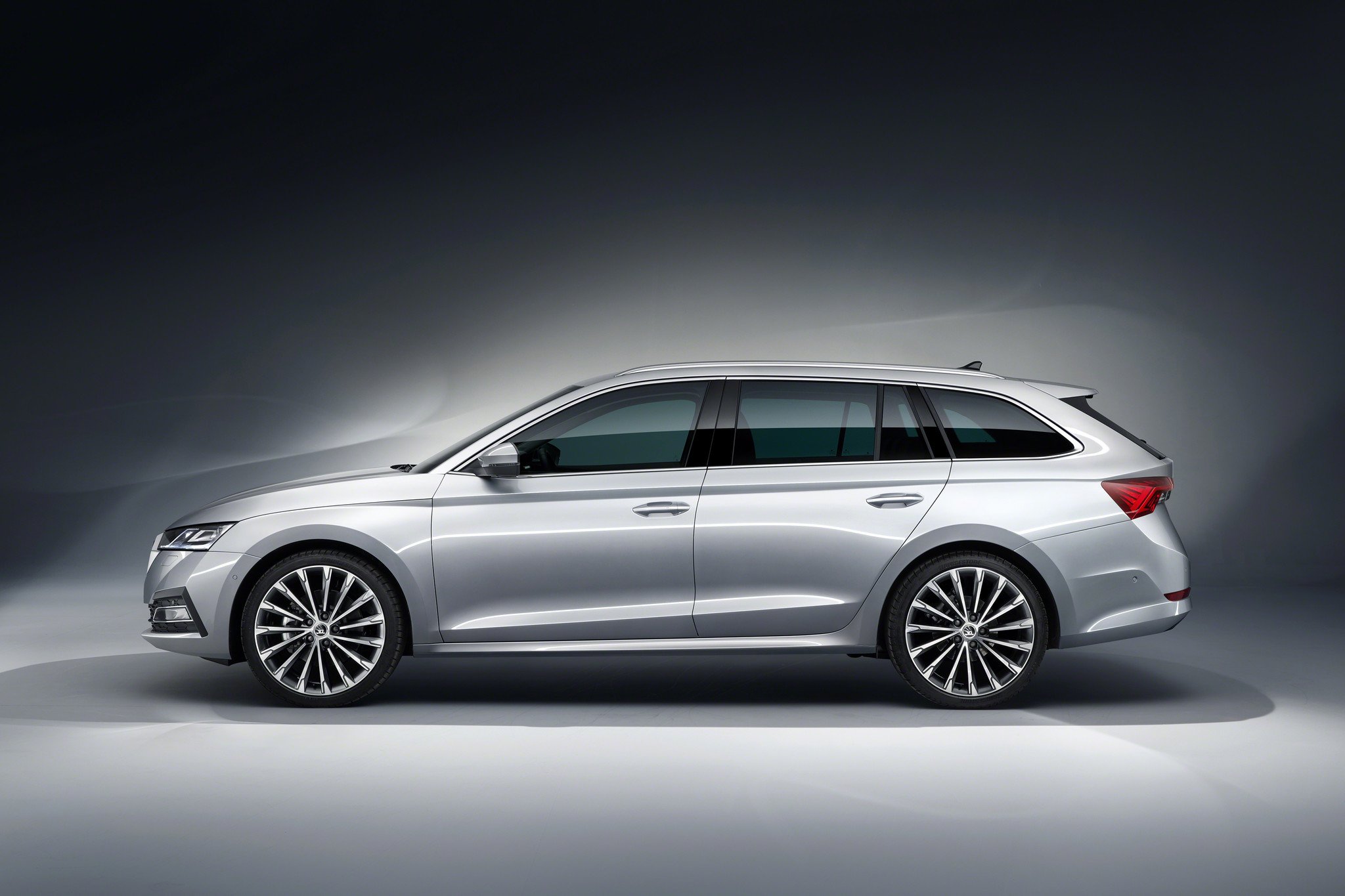 Skoda Octavia 2020: descubrimos su nueva imagen, motores y tecnologías