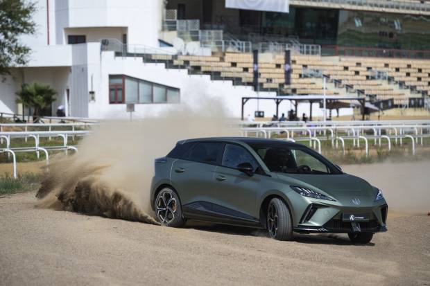 Prueba del MG4 XPOWER: un compacto deportivo eléctrico muy potente y barato