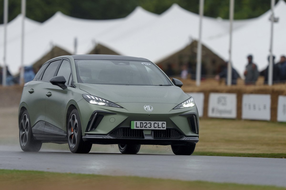 Prueba del MG4 XPOWER: un compacto deportivo eléctrico muy potente y barato