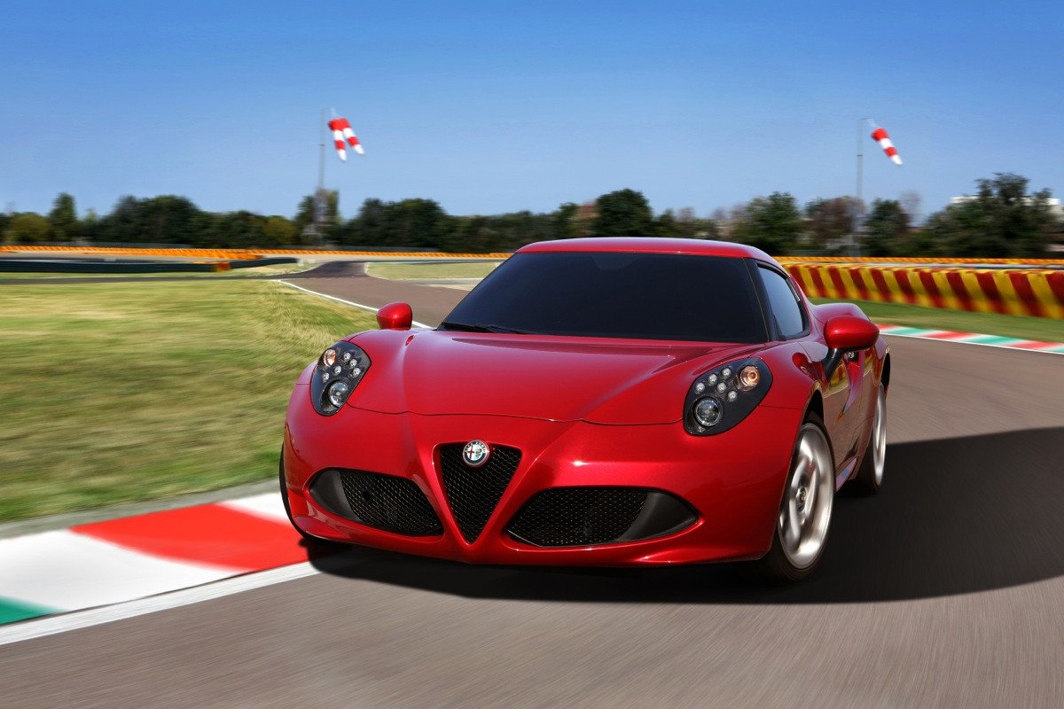 Prueba: Alfa Romeo 4C, un deportivo biplaza para disfrutar conduciendo