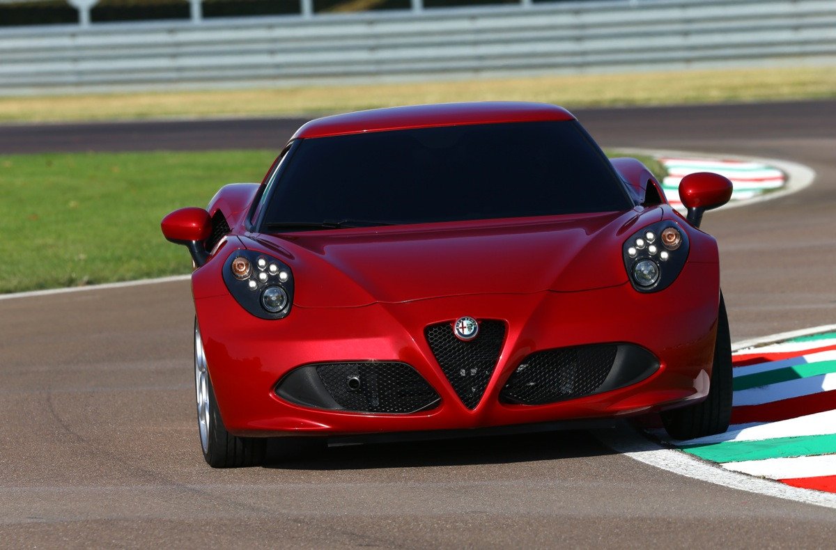 Prueba: Alfa Romeo 4C, un deportivo biplaza para disfrutar conduciendo