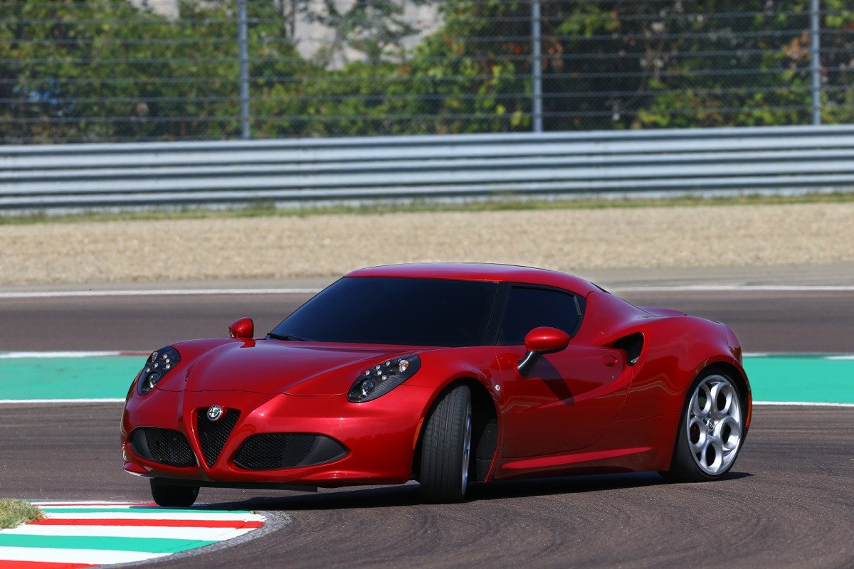 Prueba: Alfa Romeo 4C, un deportivo biplaza para disfrutar conduciendo