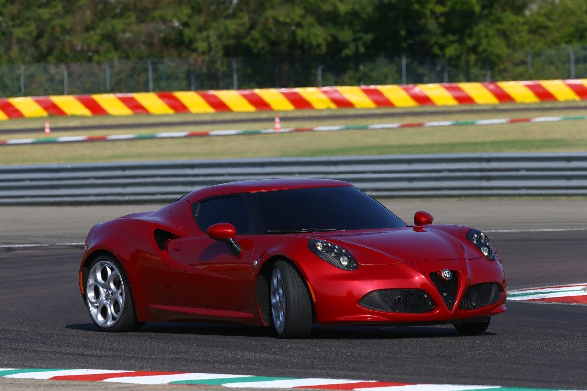 Prueba: Alfa Romeo 4C, un deportivo biplaza para disfrutar conduciendo