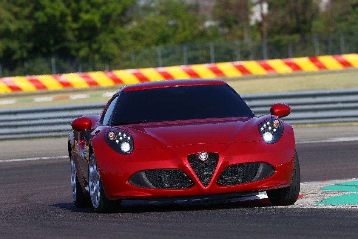 Prueba: Alfa Romeo 4C, un deportivo biplaza para disfrutar conduciendo