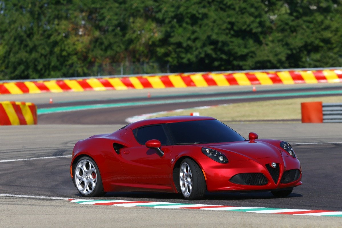 Prueba: Alfa Romeo 4C, un deportivo biplaza para disfrutar conduciendo