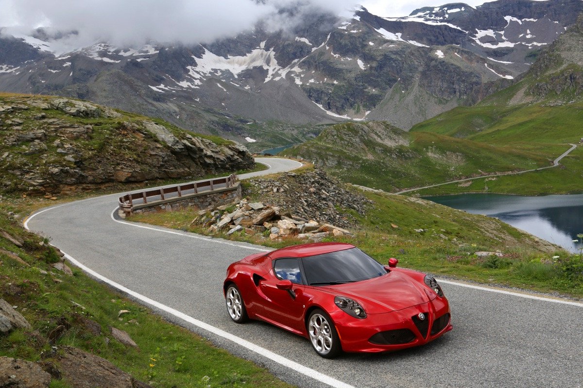 Prueba: Alfa Romeo 4C, un deportivo biplaza para disfrutar conduciendo