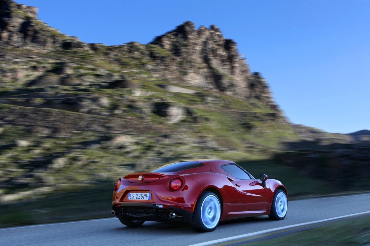Prueba: Alfa Romeo 4C, un deportivo biplaza para disfrutar conduciendo