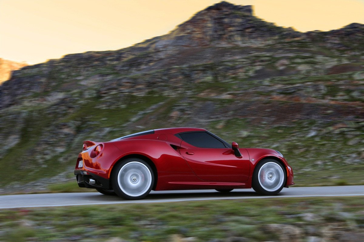Prueba: Alfa Romeo 4C, un deportivo biplaza para disfrutar conduciendo