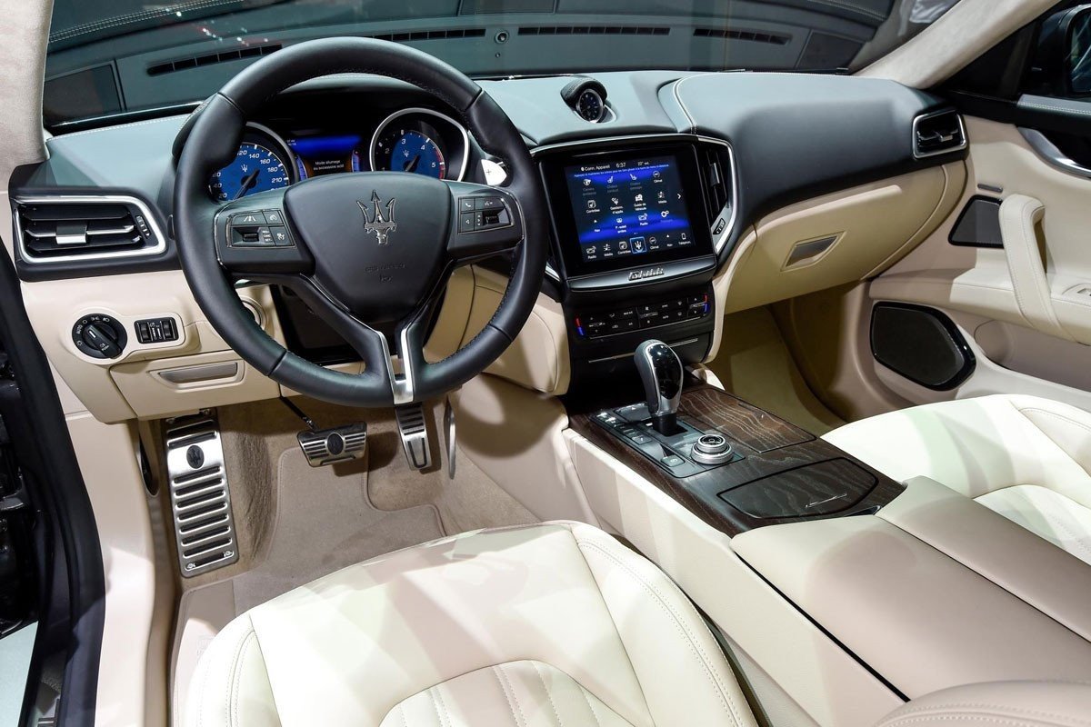 Nuevo Maserati Ghibli 2017, igual por fuera mejorado por dentro