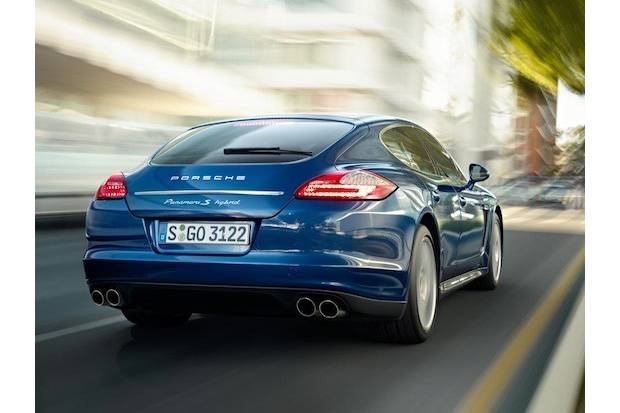 El Porsche Panamera se une al mercado de los coches híbridos