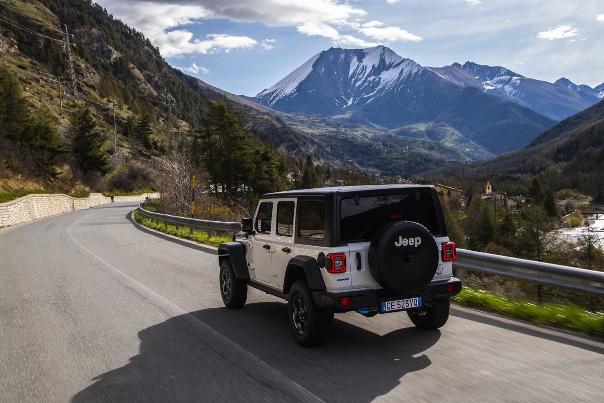 Nuevo Jeep Wrangler 4xe: motor, equipamientos y precios