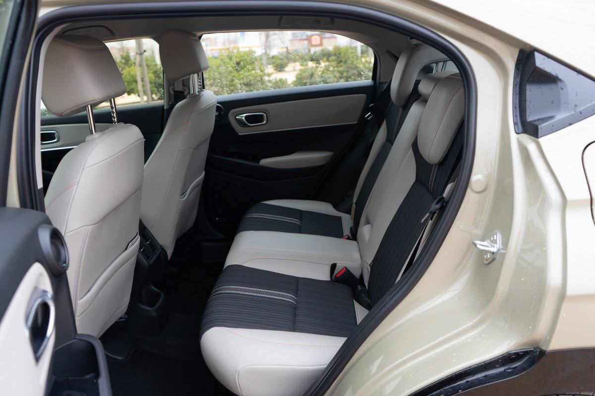 Prueba Honda HR-V e:HEV, conducción, maletero y precio