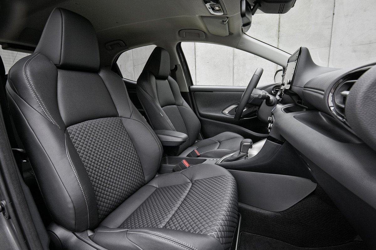 Primeras imágenes y datos del próximo Mazda 2: con el motor híbrido del Yaris