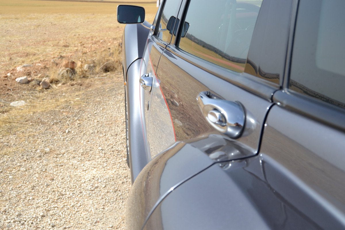 Prueba Hurtan Author: a los mandos de un coche artesanal