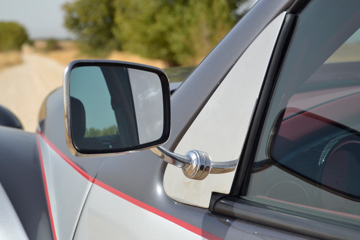 Prueba Hurtan Author: a los mandos de un coche artesanal