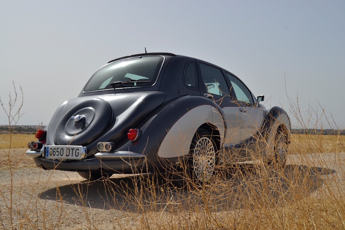 Prueba Hurtan Author: a los mandos de un coche artesanal