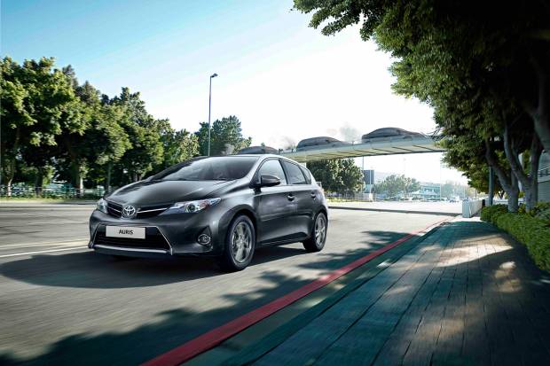 Toyota llama a revisión a clientes con modelos iQ, Yaris, Urban Cruiser, Auris y Corolla