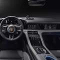 Cuatro pantallas para el interior del nuevo Porsche Taycan eléctrico