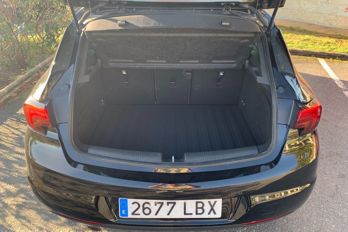 Prueba del nuevo Opel Astra 1.2 Elegance: opinión, conducción, consumos, precios,...